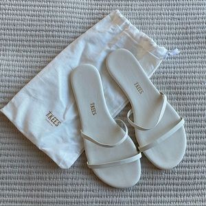 NWOT TKEES Sandals